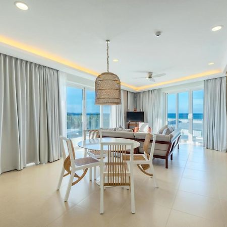 Aqua Boracay Hotel Balabag  Exterior photo A living room at the Ritz-Carlton, Key West